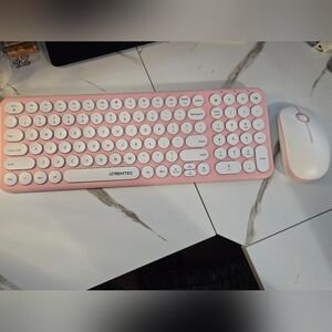 Pink Wireless Keyboard and Mouse Set